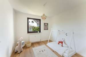 Erstbezug nach Kernsanierung: 4-Zimmer-Wohnung mit PV-Mieterstrom & TG-Stellplatz in S-Heumaden – Mannspergerstraße 100, 70619 Heumaden, Stuttgart – Vorschaubild 17