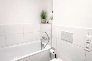 *Wohnkomfort auf höchstem Niveau* Neuwertige 4,5-Zimmer-Wohnung mit großem überdachtem Balkon – 70563 Vaihingen-Mitte, Stuttgart – Vorschaubild 14