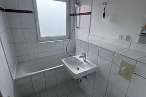 Helle 3-Zimmer-Wohnung mit Balkon - ab sofort! – Friedrichsruher Straße 20, 14193 Schmargendorf, Berlin – Vorschaubild 7