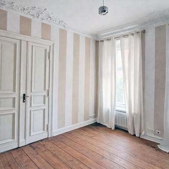 Charlottenburg, nahe Savignyplatz: Charmante 3-Zimmer-Altbauwohnung im Hochparterre