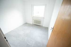 Modernisiertes Reihenmittelhaus mit Garten, Balkon und 5 Zimmern in Ostfildern Parksiedlung – Danziger Strasse 2, 73760 Esslingen (Kreis) – Vorschaubild 19