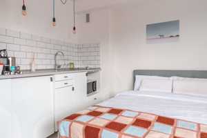 Moderne & möblierte 1-Zimmer Wohnung mit Einbauküche und Balkon – Cranachstraße 31, 40235 Düsseldorf – Vorschaubild 6