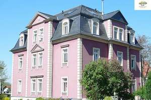 Charmanter Altbau, schöner Balkon- 3-Zimmer-Wohntraum in ruhiger Toplage