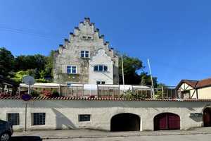 Eine ganz besondere Immobilie – Denkmalgeschützte Villa mit zwei Türmen – Esslingen (Kreis) – Vorschaubild 2