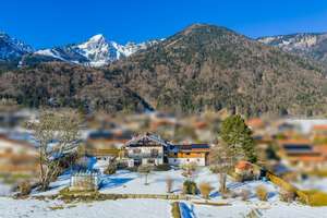 Rarität in malerischer Lage:
Einzigartiges Anwesen im Landhaus-Stil mit Gästebereich und Alpenblick – Die vollständige Adresse der Immobilie erhältst du vom Anbieter., 83259 Schleching – Vorschaubild 3