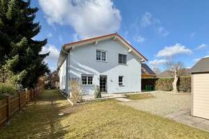 Haus mit Einliegerwohnung im Erdgeschoss: so viele Möglichkeiten für Sie! – Die vollständige Adresse der Immobilie erhältst du vom Anbieter., 15370 Fredersdorf-Vogelsdorf – Vorschaubild 3