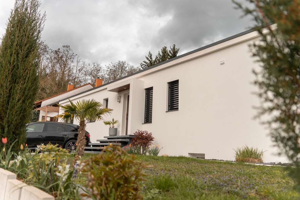 Immobilie in Auggen - Luxuriöses Einfamilienhaus mit 8 Zimmern in Auggen  - Bild 1