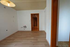 Charmantes, modern gepflegtes Zweifamilienhaus in zentraler Lage von Hanau – Die vollständige Adresse der Immobilie erhältst du vom Anbieter., 63450 Südost, Hanau – Vorschaubild 24