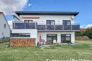 Ideal für Familien - großes Grundstück mit modernem Haus! – Die vollständige Adresse der Immobilie erhältst du vom Anbieter., 97332 Volkach – Vorschaubild 4