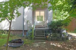 Frohnau! Ansprechendes Dreifamilienhaus mit 2 bezugsfreien Wohnungen im EG u. OG – Die vollständige Adresse der Immobilie erhältst du vom Anbieter., 13465 Frohnau, Berlin – Vorschaubild 4