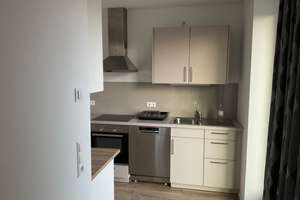 Attika-Traum: 3 Zimmer mit Balkon/Terrasse und Aufzug in Hamburg-Neugraben-Fischbek – Baumpieperweg 10, 21149 Neugraben-Fischbek, Hamburg – Vorschaubild 1