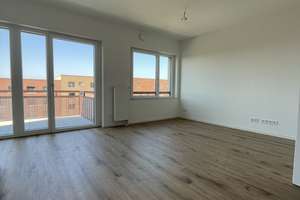 Lichtdurchflutete 3-Zimmer Wohnung mit großer Loggia – Kattenbrookstrift 173, 30539 Bemerode, Hannover – Vorschaubild 6