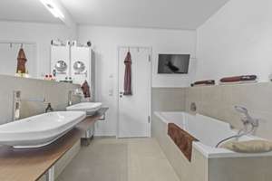 Tolle Wohnung mit Privatgarten auf der Hafeninsel - Provisionsfrei – 63067 Kaiserlei, Offenbach am Main – Vorschaubild 12