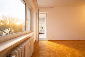 Schöner Ausblick vom Südost-Balkon - 2,5-Zimmer-Wohnung in ruhiger Lage und mit Stellplatz – Die vollständige Adresse der Immobilie erhältst du vom Anbieter., 13349 Wedding, Berlin – Vorschaubild 4