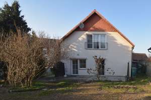 Charmantes Zweifamilienhaus mit großzügigem Wohnraum und Garten – Die vollständige Adresse der Immobilie erhältst du vom Anbieter., 15913 Straupitz – Vorschaubild 3
