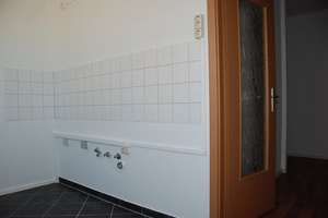 Sofort verfügbare 2-Raum-Wohnung mit Einbauküche – Straße der Nationen 54, 9111 Zentrum, Chemnitz – Vorschaubild 2