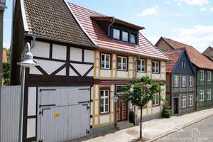 Fachwerktraum mit Friseursalon im Herzen von Salzwedel – Die vollständige Adresse der Immobilie erhältst du vom Anbieter., 29410 Salzwedel – Vorschaubild 1
