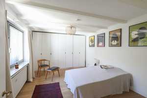 Stilvolles Atrium-Einfamilienhaus mit einzigartigem Dachgeschoss am Rissener Dorfkern – Hamburg – Vorschaubild 9