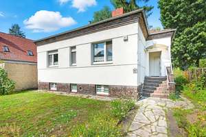 **Charmantes Einfamilienhaus für die kleine Familie in ruhiger Top-Lage** – Die vollständige Adresse der Immobilie erhältst du vom Anbieter., 13507 Tegel, Berlin – Vorschaubild 1