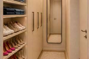Zu viele Schuhe? Gibt’s nicht! Ankleide mit 2-Zimmer-Wohnung