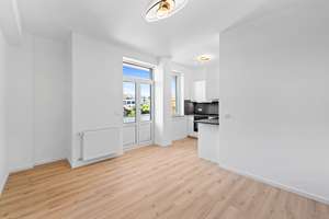 Hochwertig sanierte 3Z-Wohnung mit Küche, Balkon und Stellplatz in Flingern-Nord – Ackerstraße 142, 40223 Flingern Nord, Düsseldorf – Vorschaubild 3