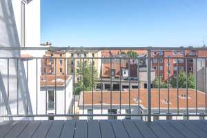 Traumhafte Altbauwohnung - saniert und  in bester Lage von Lübeck - Dachgeschoss – Die vollständige Adresse der Immobilie erhältst du vom Anbieter., 23558 Sankt Lorenz Süd, Lübeck – Vorschaubild 2