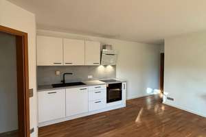 Schöne und ruhige 3-Zimmer-Wohnung mit Parkplatz und großer Terrasse in Esslingen am Neckar – Strümpfelbacher Steige 19, 73732 Wiflingshausen, Esslingen am Neckar – Vorschaubild 3