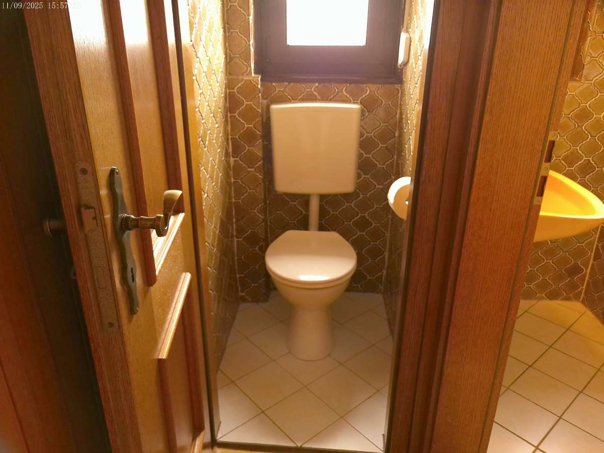 Immobilie in Oberstenfeld - Anspruchsvolles freistehendes Einfamilienhaus in guter, ruhiger Lage von Oberstenfeld! - Bild 4