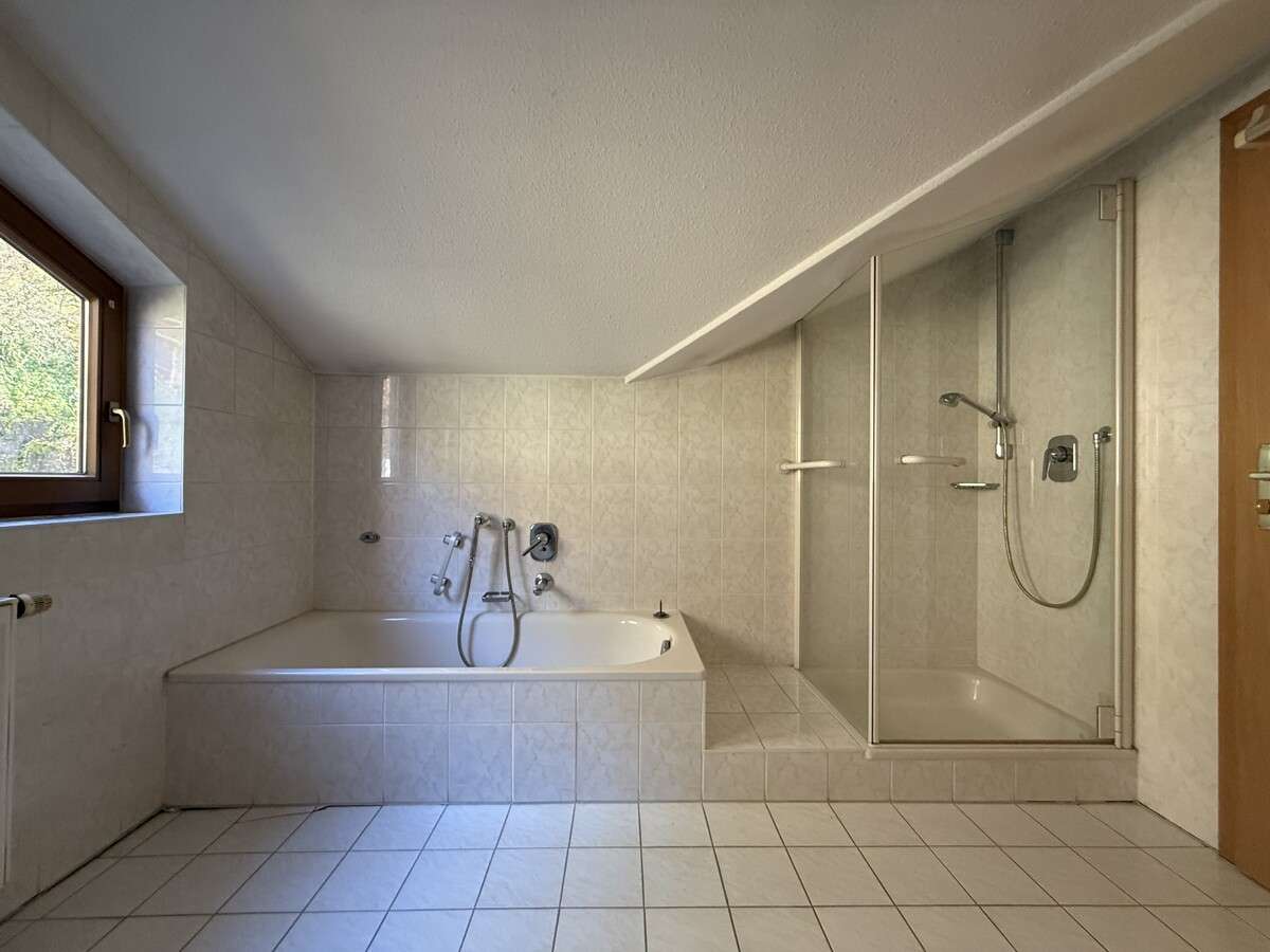 Immobilie in Fichtenberg - DOPPELHAUSHÄLFTE MIT EINLIEGERWOHNUNG IN FICHTENBERG - Bild 6