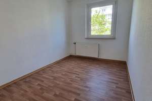 Schöne 3-Zimmer-Wohnung mit Balkon / Aufzug – Karl-Jänecke-Str. 10, 39218 Schönebeck (Elbe) – Vorschaubild 4