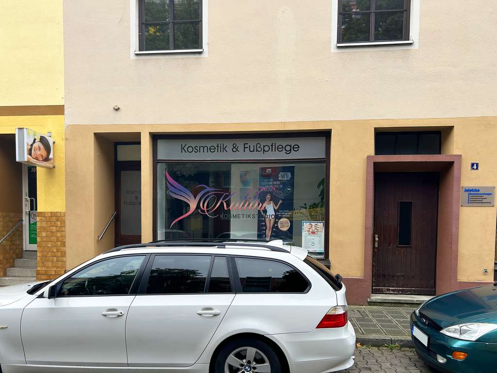 Moderne und vermietete Gewerbefläche in St. Johannis