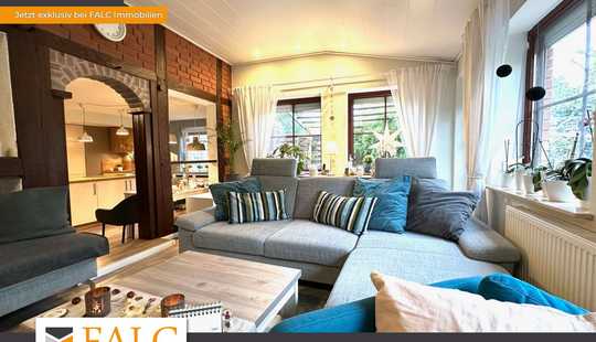 Bild von Sofort einziehen ! Einfamilienhaus mit sep. Gästehaus - Komplett saniert