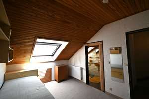 **** Gepflegtes Reihenendhaus mit durchdachter Raumaufteilung im Ortsteil Meigen....**** – Die vollständige Adresse der Immobilie erhältst du vom Anbieter., 42651 Solingen-Mitte, Solingen – Vorschaubild 12