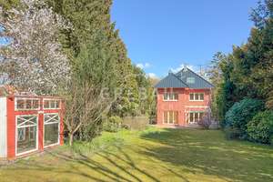 Großes Familienhaus mit Einliegerwohnung, Sauna, Garage und herrlichem Garten – Die vollständige Adresse der Immobilie erhältst du vom Anbieter., 22587 Blankenese, Hamburg – Vorschaubild 1