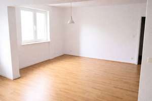 3-Zi.-Wohnung im 3. OG mit Außenstellplatz (optional) in Essen Südviertel