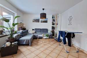 Solides Doppelhaus mit großzügigen Garten – Die vollständige Adresse der Immobilie erhältst du vom Anbieter., 25704 Meldorf – Vorschaubild 2