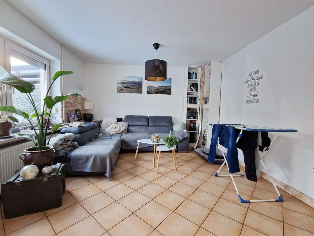 Immobilie in Meldorf - Solides Doppelhaus mit großzügigen Garten - Bild 1