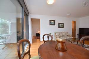 Sonnige, voll möblierte Wohnung mit Terrasse in Stuttgart Dachswald – Die vollständige Adresse der Immobilie erhältst du vom Anbieter., 70569 Kaltental, Stuttgart – Vorschaubild 12