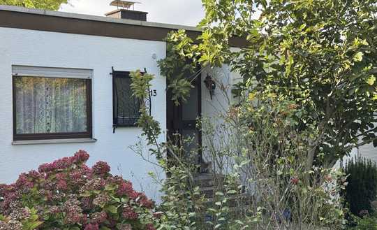 In bester Wohnlage in Grötzingen - Reihenmittelhaus, in Bungalowbauweise mit separater Garage