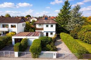 Zweifamilienhaus auf großzügigem Grundstück, sofort bezugsfrei. Heizung 2017 modernisiert!  – Die vollständige Adresse der Immobilie erhältst du vom Anbieter., 81243 Aubing-Süd, München – Vorschaubild 2