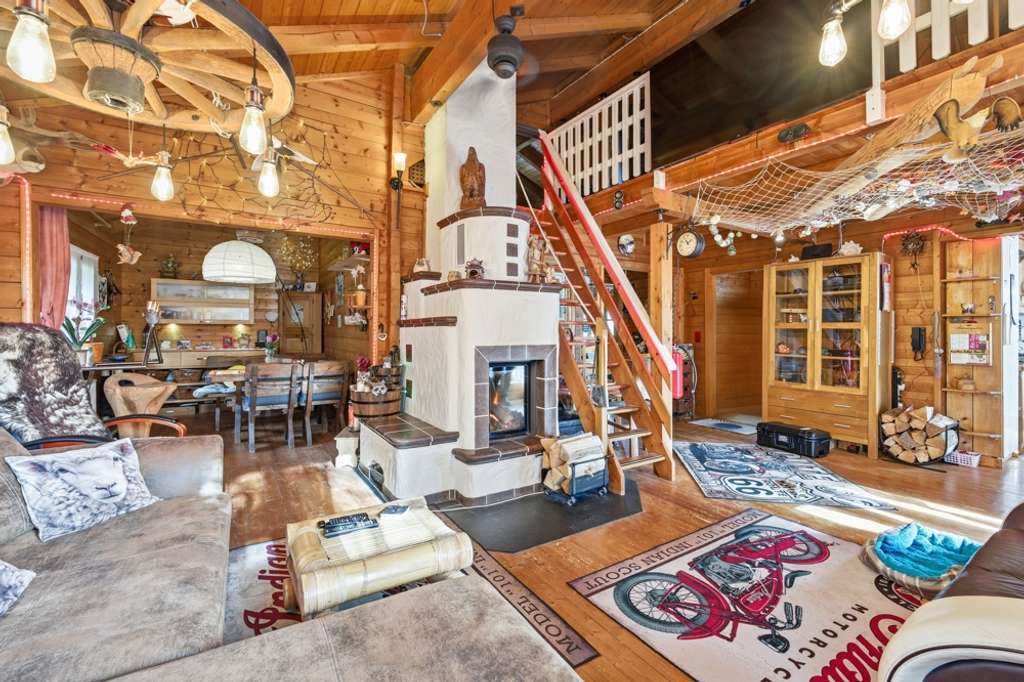 Immobilie in Lipporn - ***Holz trifft Heimatgefühl – Ein Haus mit besonderer Ausstrahlung*** - Bild 1