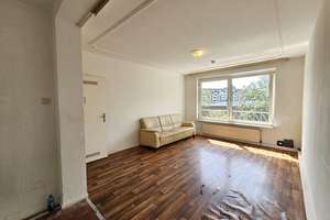 Leere Wohnung mit schönem Schnitt in Citylage – Sonnenstr. 36, 40227 Oberbilk, Düsseldorf – Vorschaubild 1