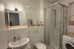 Moderne helle 1,5 - Zimmer Wohnung mit Balkon und herrlicher Aussicht zentral in Freiburg-Rieselfeld – 79111 Rieselfeld, Freiburg im Breisgau – Vorschaubild 10