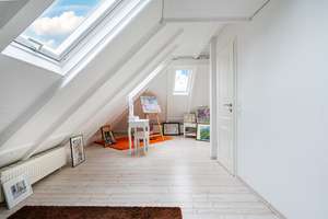 Wohnen nahe Nordsee: Kernsaniertes 6-Zimmer-Haus mit Smart Home – Die vollständige Adresse der Immobilie erhältst du vom Anbieter., 26556 Utarp – Vorschaubild 9