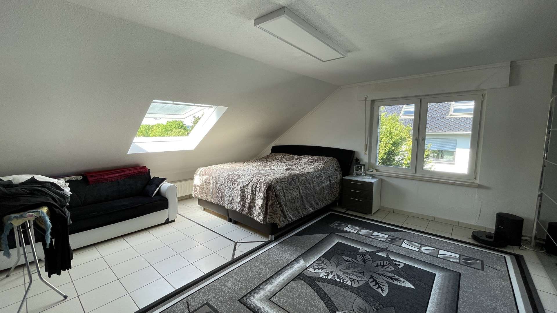 Immobilie in Hennef (Sieg) - Gepflegtes, verklinkertes Zweifamilienhaus mit zwei Garagen und PV-Anlage in Hennef-Blankenberg! - Bild 16