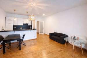 Modernes 1-Zimmer Apartment mit Aufzug und EBK in Uni-Nähe – Haydnstraße 1, 93053 Galgenberg, Regensburg – Vorschaubild 1