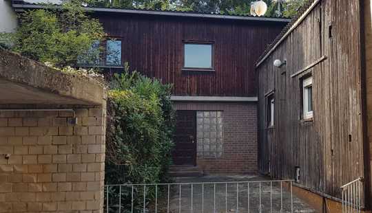 Bild von Roßdorf, Hofreite mit zwei Wohnhäusern auf über 1200 m² Grundstück