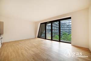 Perfekt geschnittene 3 Zimmer Wohnung mit ca. 87m², EBK und Balkon ins Grüne direkt in Mitte! – Zimmerstraße 94, 10117 Mitte (Ortsteil), Berlin – Vorschaubild 2