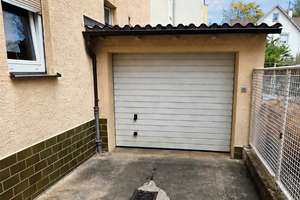 Freistehendes 4-Familienhaus in zentraler Lage, Einzelgarage, vielseitige Möglichkeiten – Die vollständige Adresse der Immobilie erhältst du vom Anbieter., 70327 Wangen, Stuttgart – Vorschaubild 2
