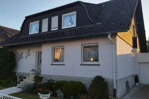 Einfamilienhaus in ruhiger Lage und schönem Garten!